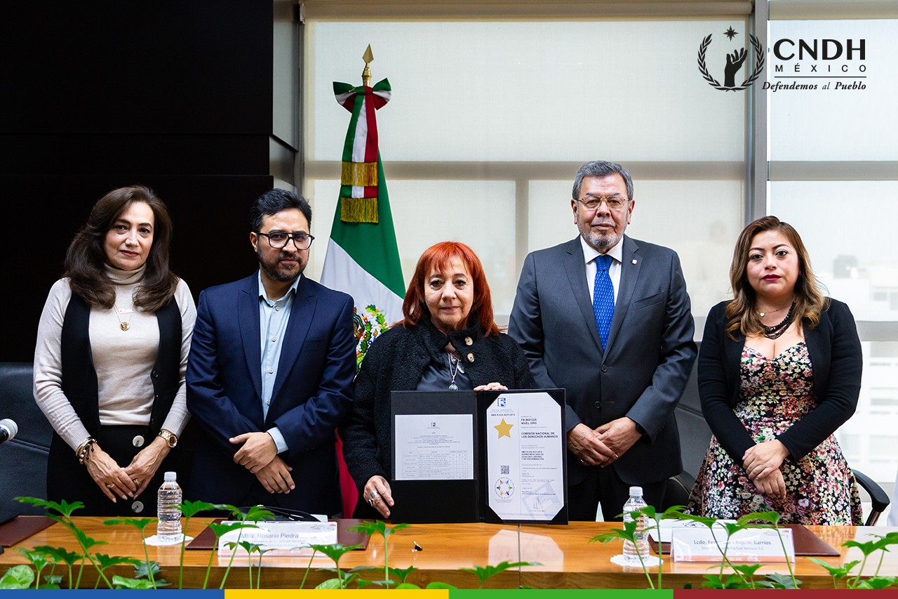Entrega protocolaria de Certificados en la Norma NMX-R-025-SCFI-2015 Igualdad Laboral y No Discriminación. CNDH Image